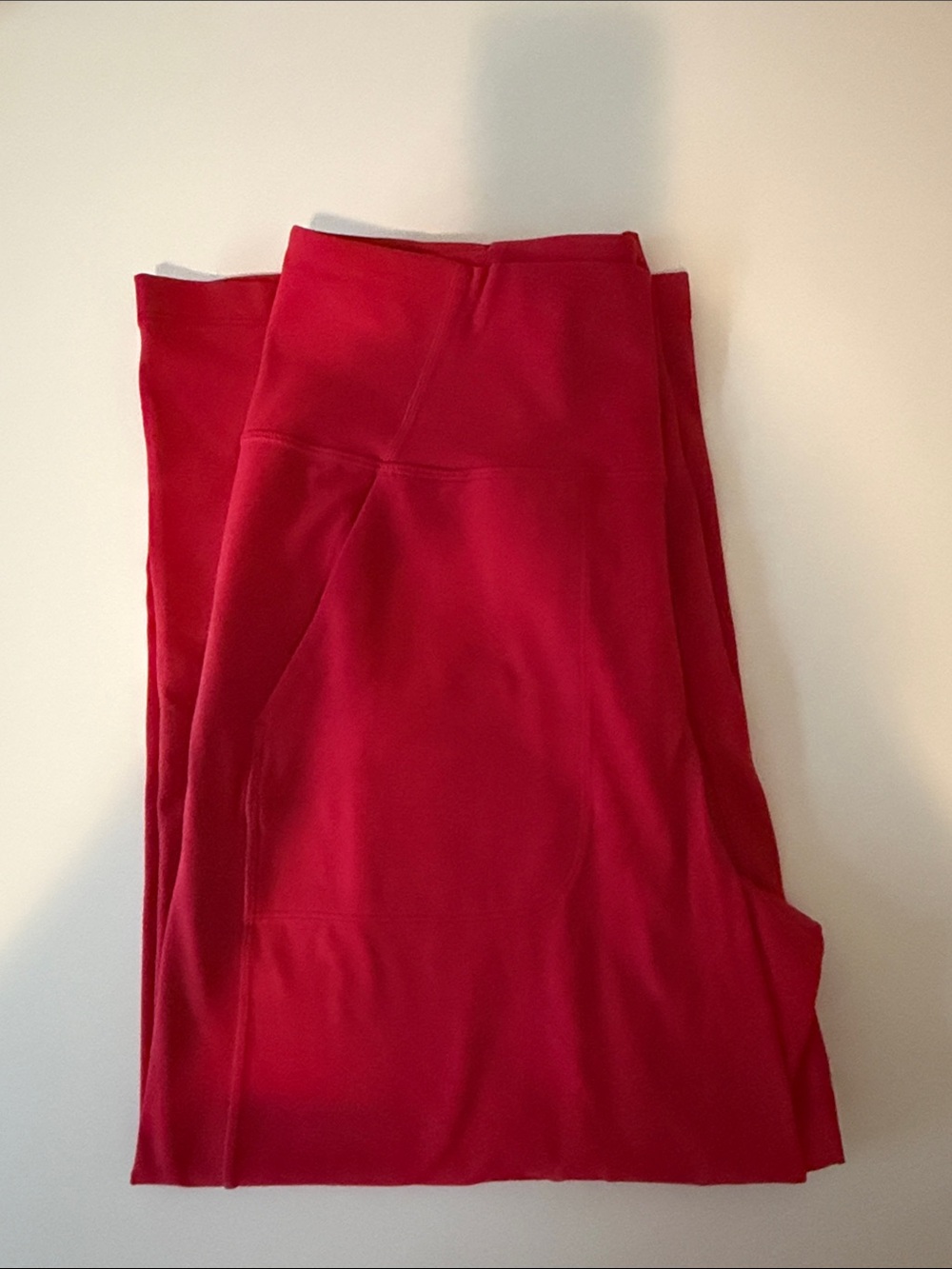 lululemon athletica Bright Red High-Rise capris with Side Pockets - Picture 4 of 5